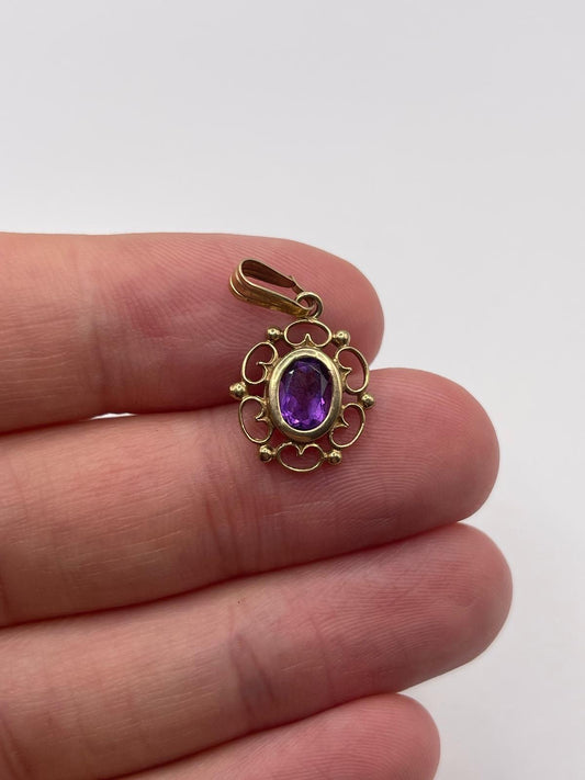 9ct gold amethyst pendant