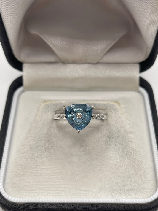Glenn Lehrer 9ct white gold topaz and diamond ring