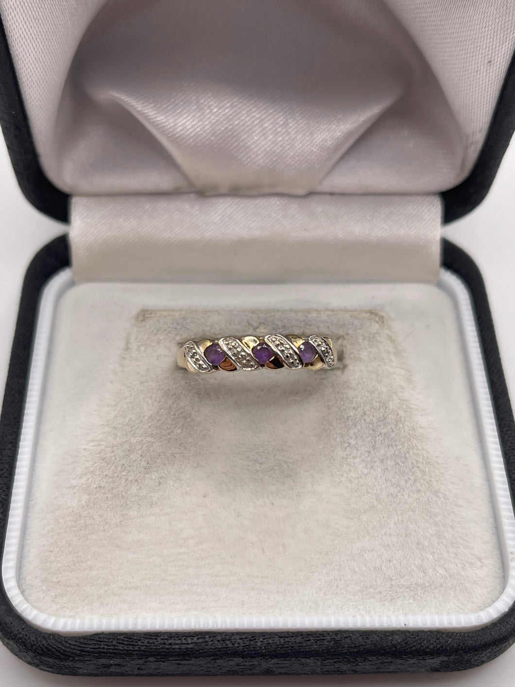 9ct gold amethyst and diamond ring