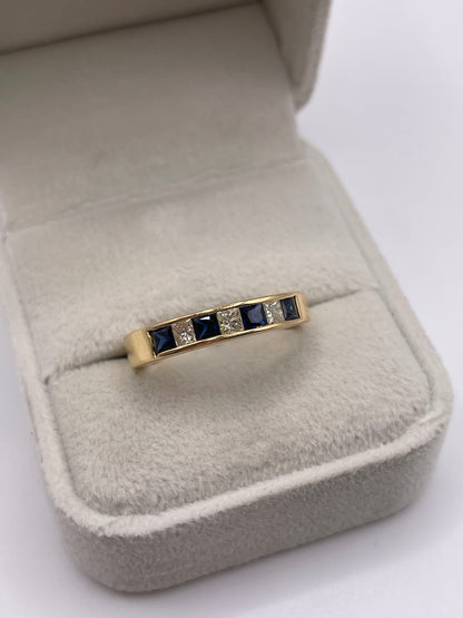 18ct gold sapphire and diamond ring