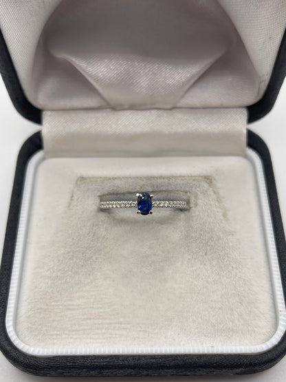 18ct white gold sapphire and diamond ring