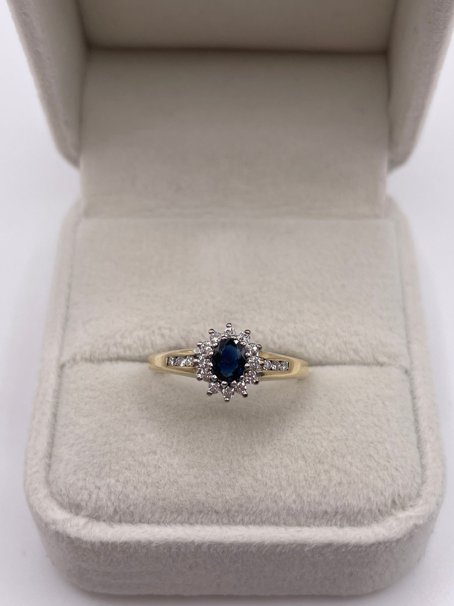 9ct gold sapphire and diamond ring