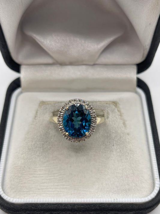 9ct gold London blue topaz and diamond ring