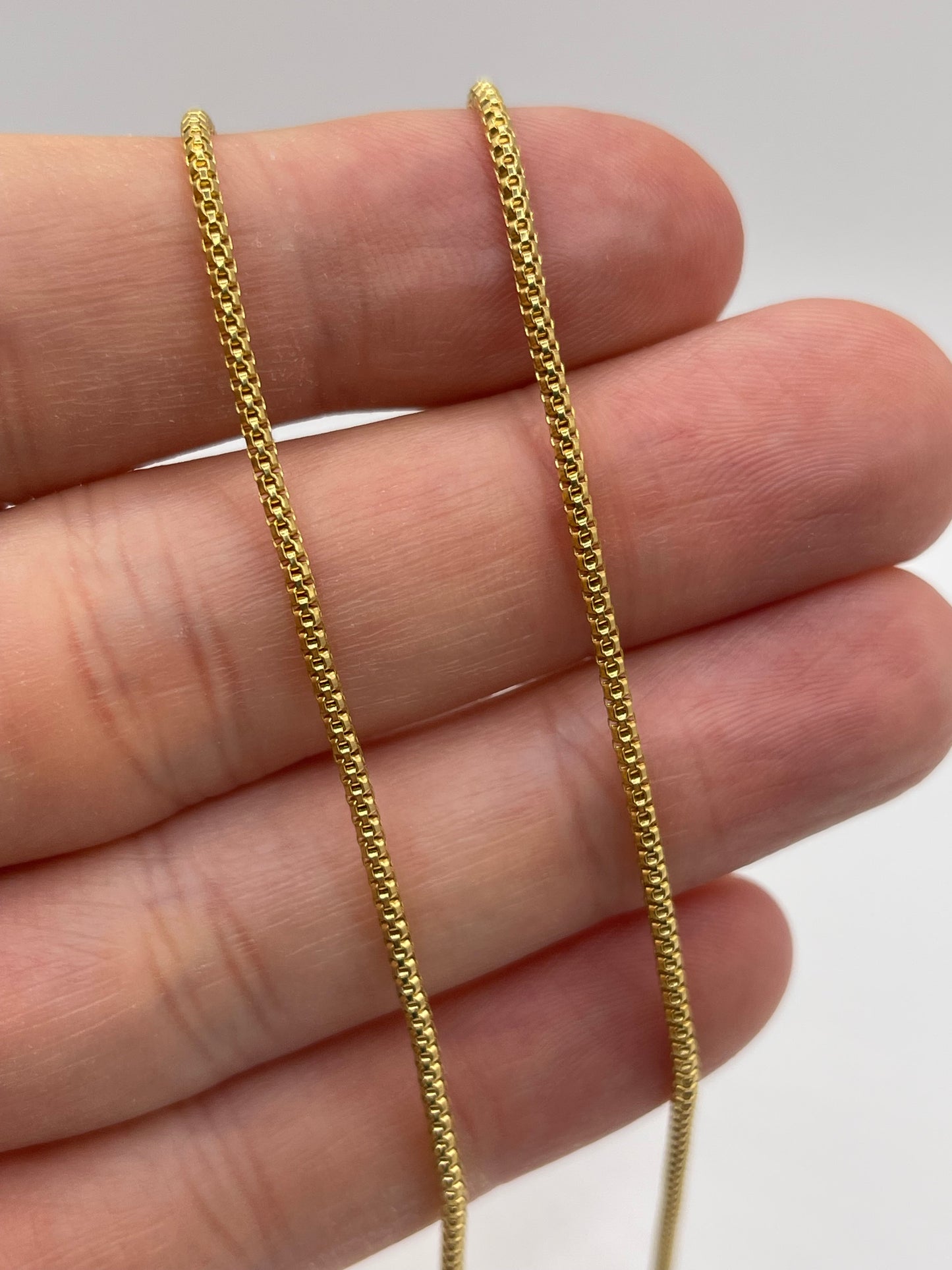 9ct gold chain 128