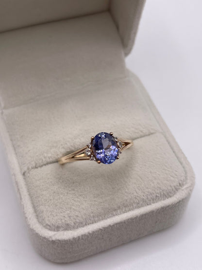 9ct gold tanzanite and zircon ring