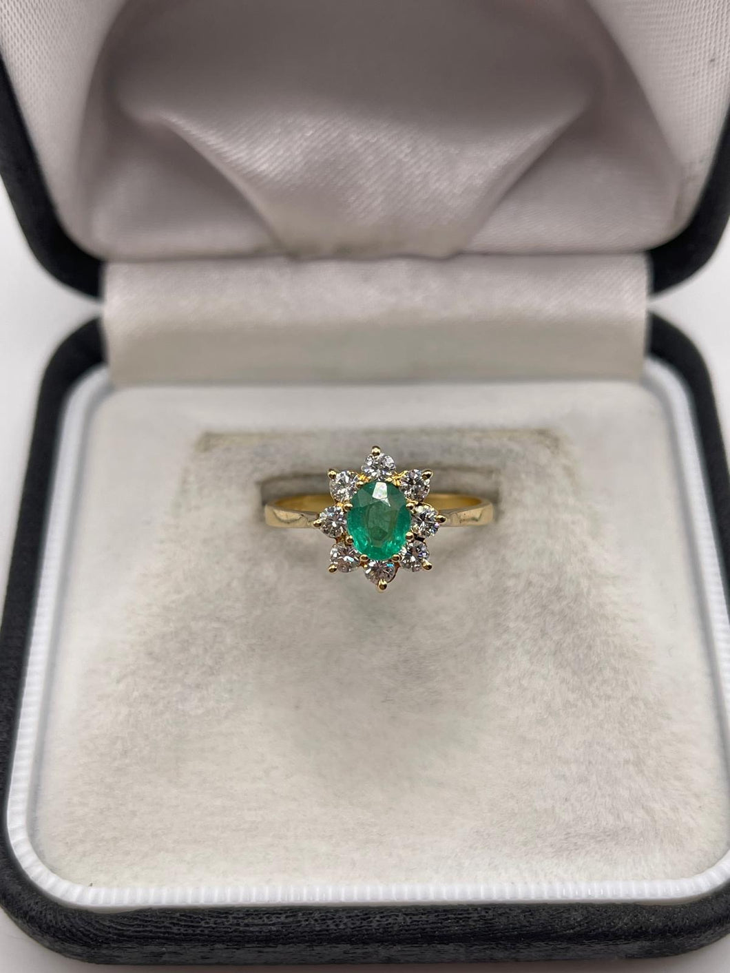 18ct gold emerald and diamond ring