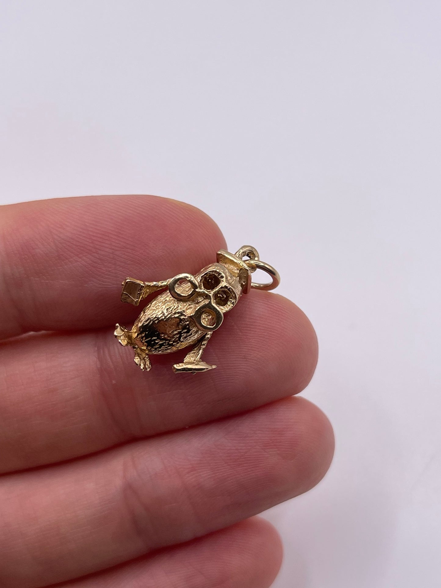 9ct gold graduation owl charm