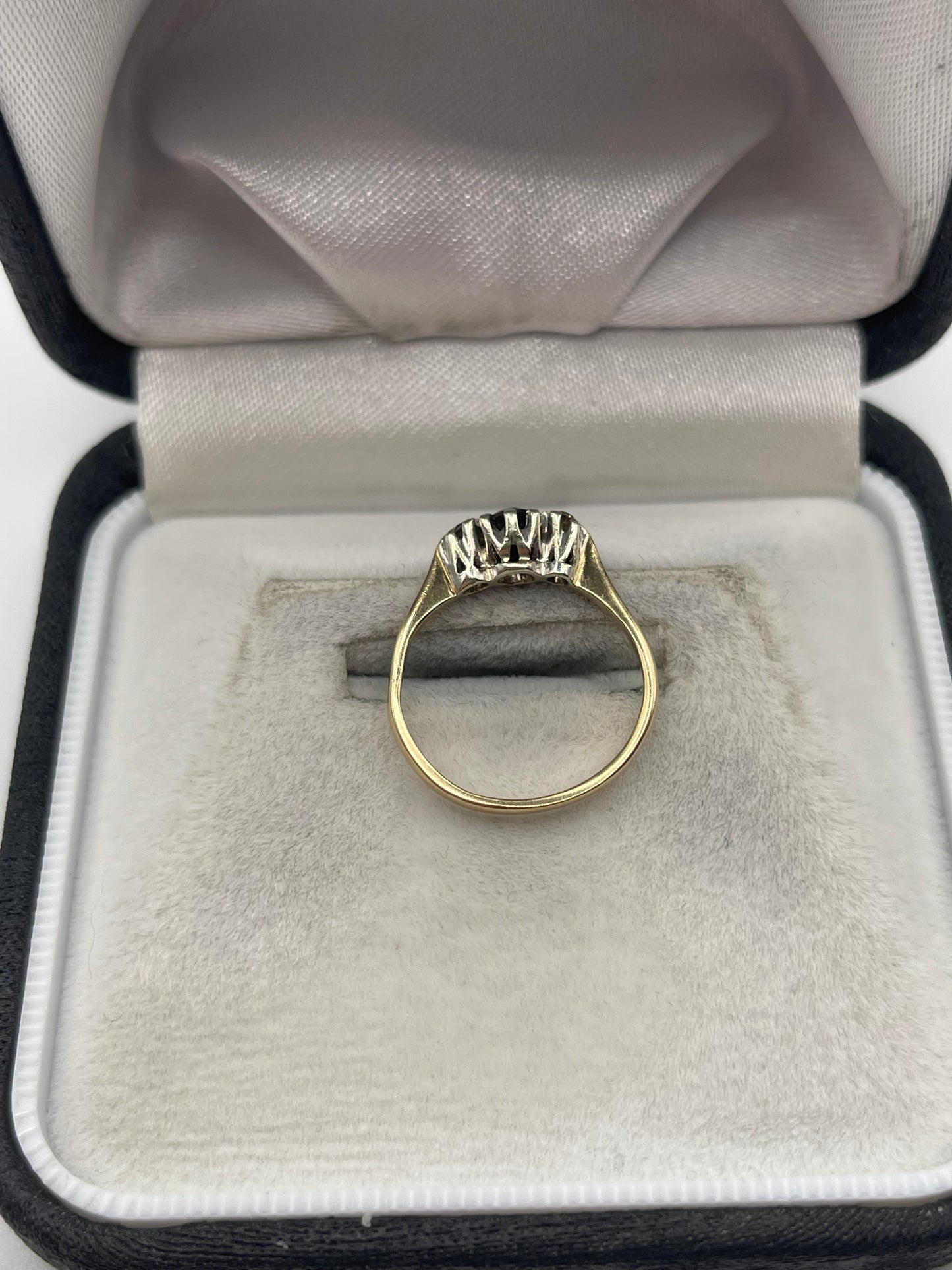 9ct gold sapphire and diamond ring