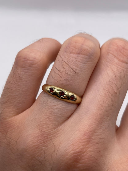 9ct gold garnet gypsy ring
