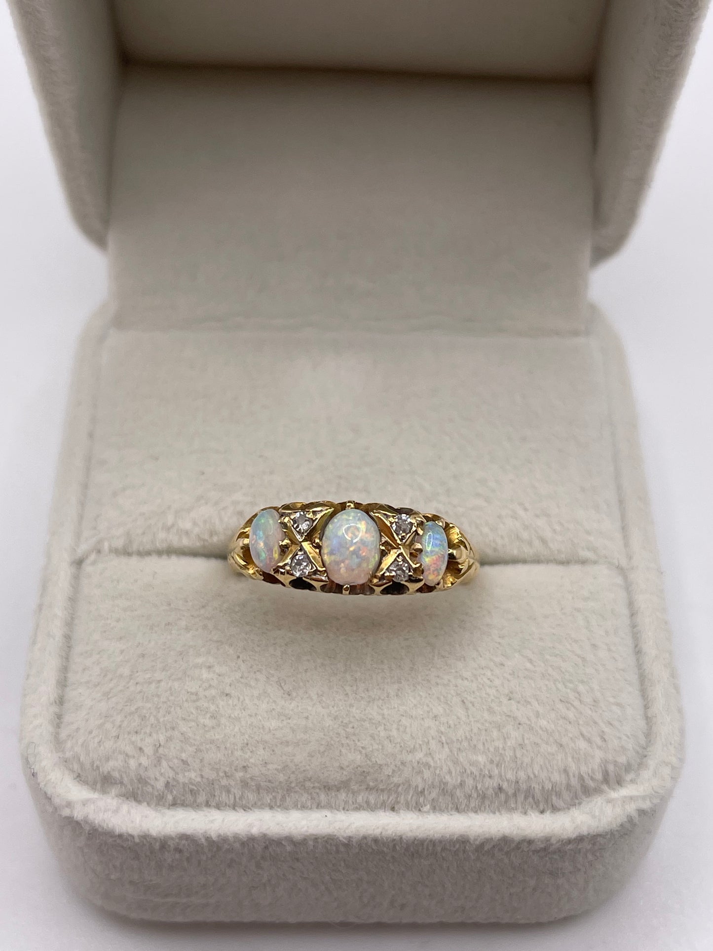 Antique 18ct gold opal and diamond ring