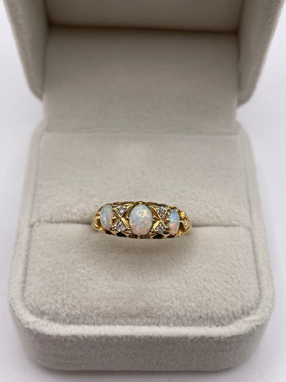 Antique 18ct gold opal and diamond ring
