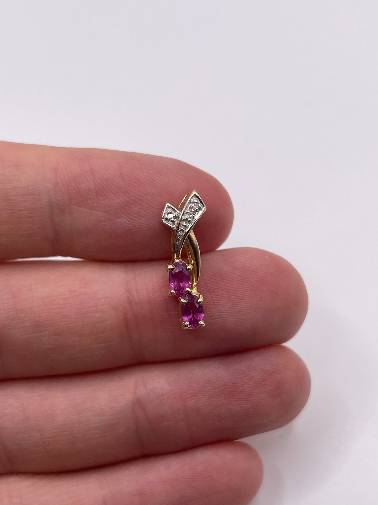 9ct gold ruby and diamond pendant