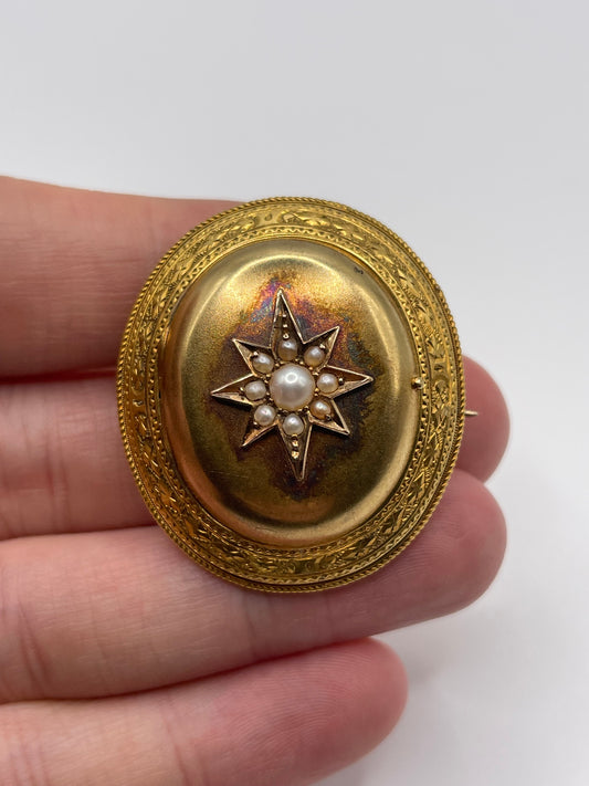 Antique 15ct gold pearl brooch / locket