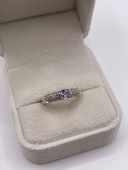 9ct gold tanzanite and diamond ring