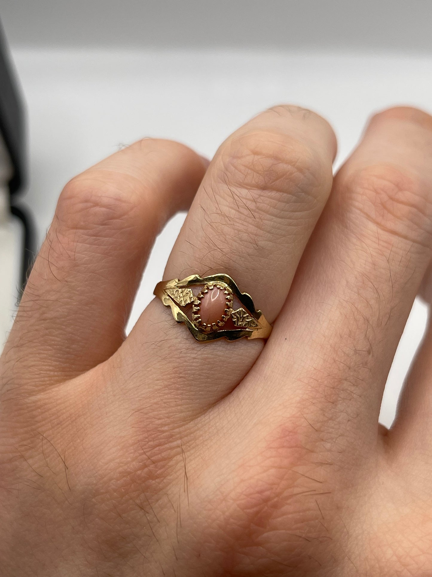 9ct gold coral ring