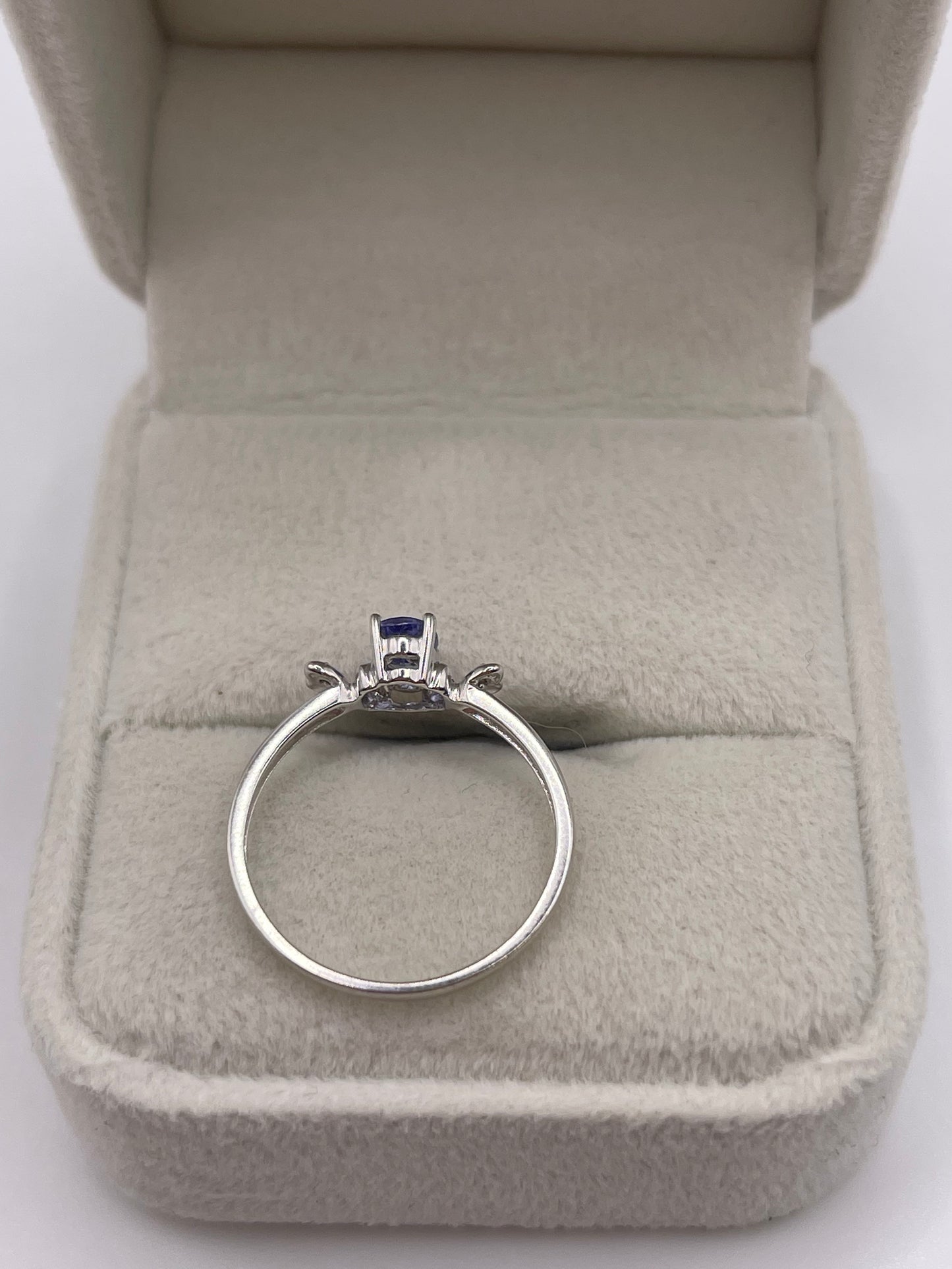9ct white gold tanzanite and diamond ring