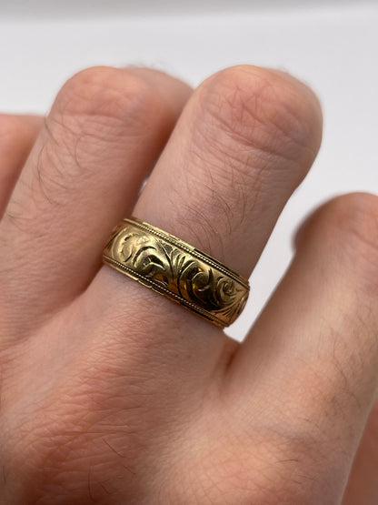 9ct gold patterned band