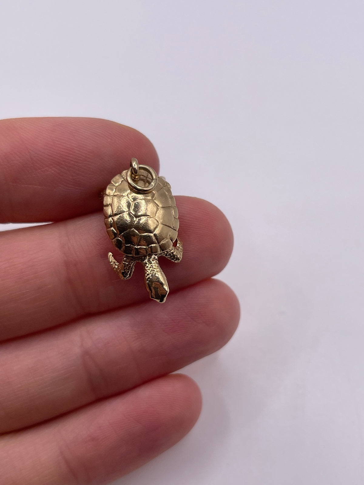 9ct gold articulated turtle charm