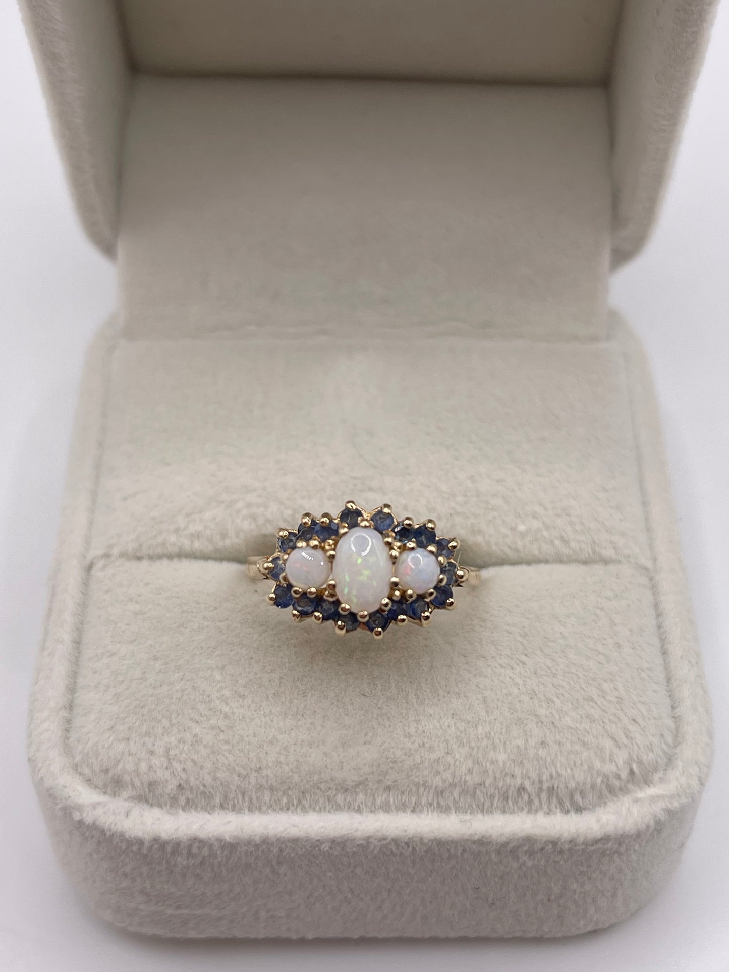 9ct gold sapphire and opal ring