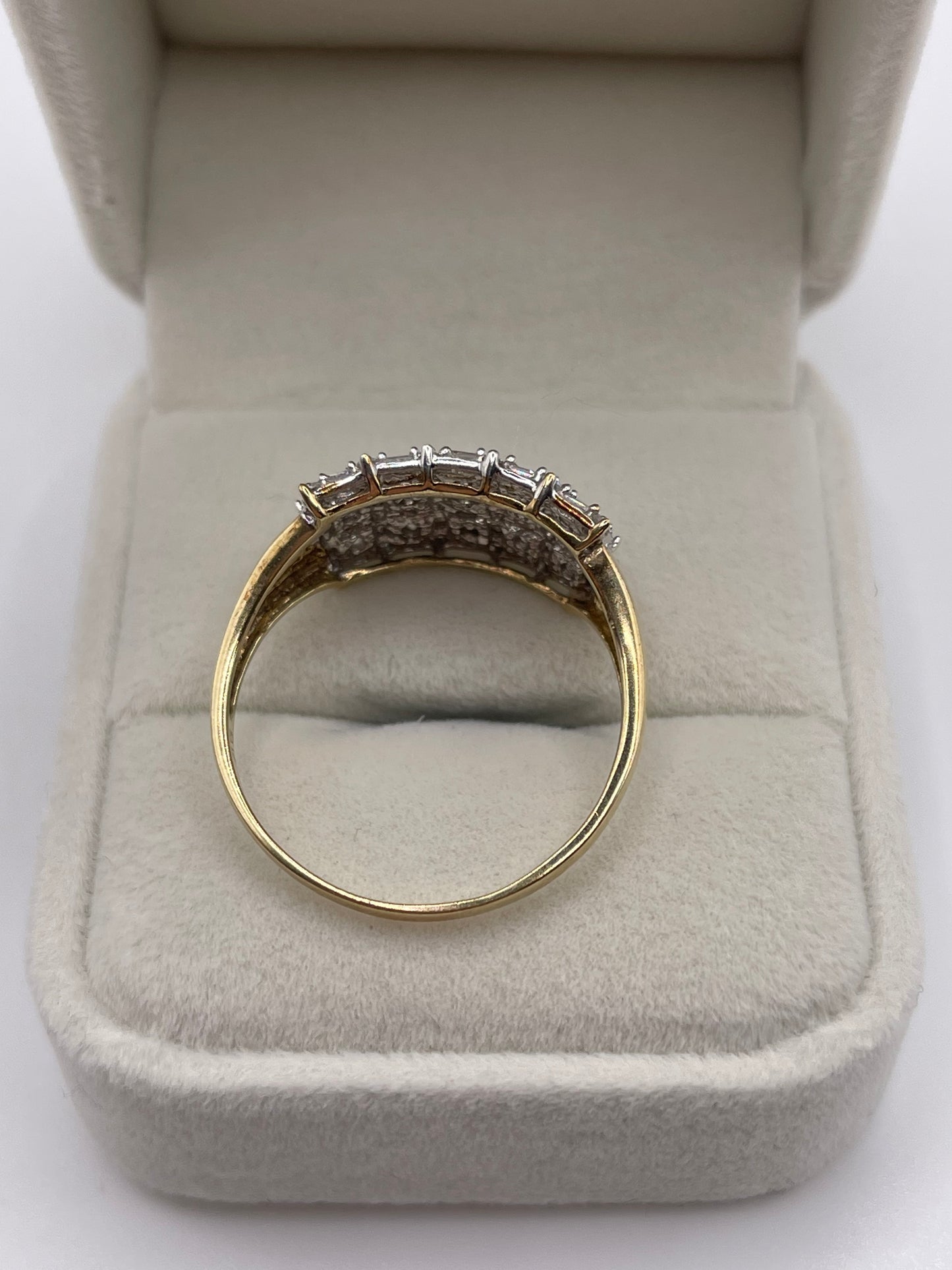 9ct gold diamond cluster ring