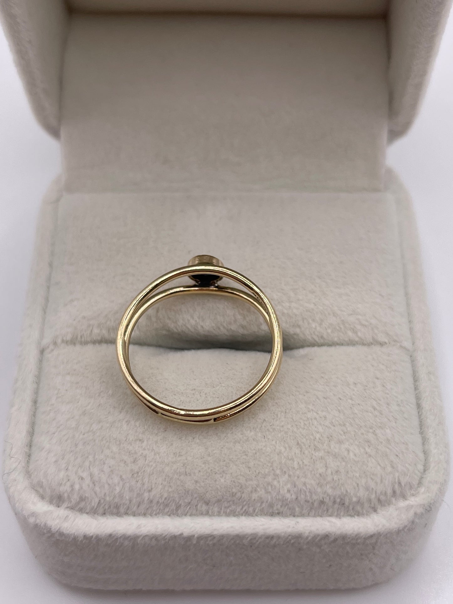 9ct gold sapphire ring