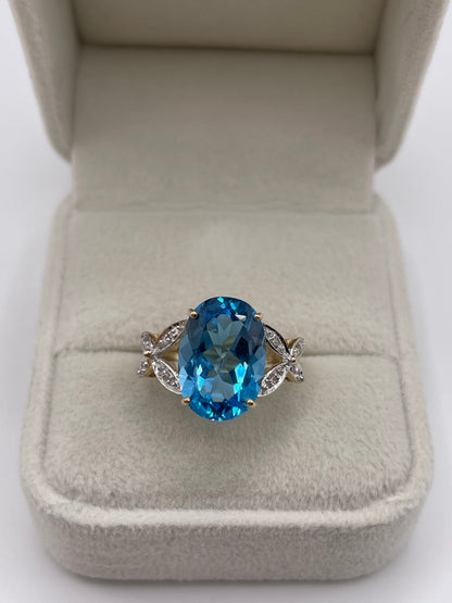 9ct gold topaz and diamond ring