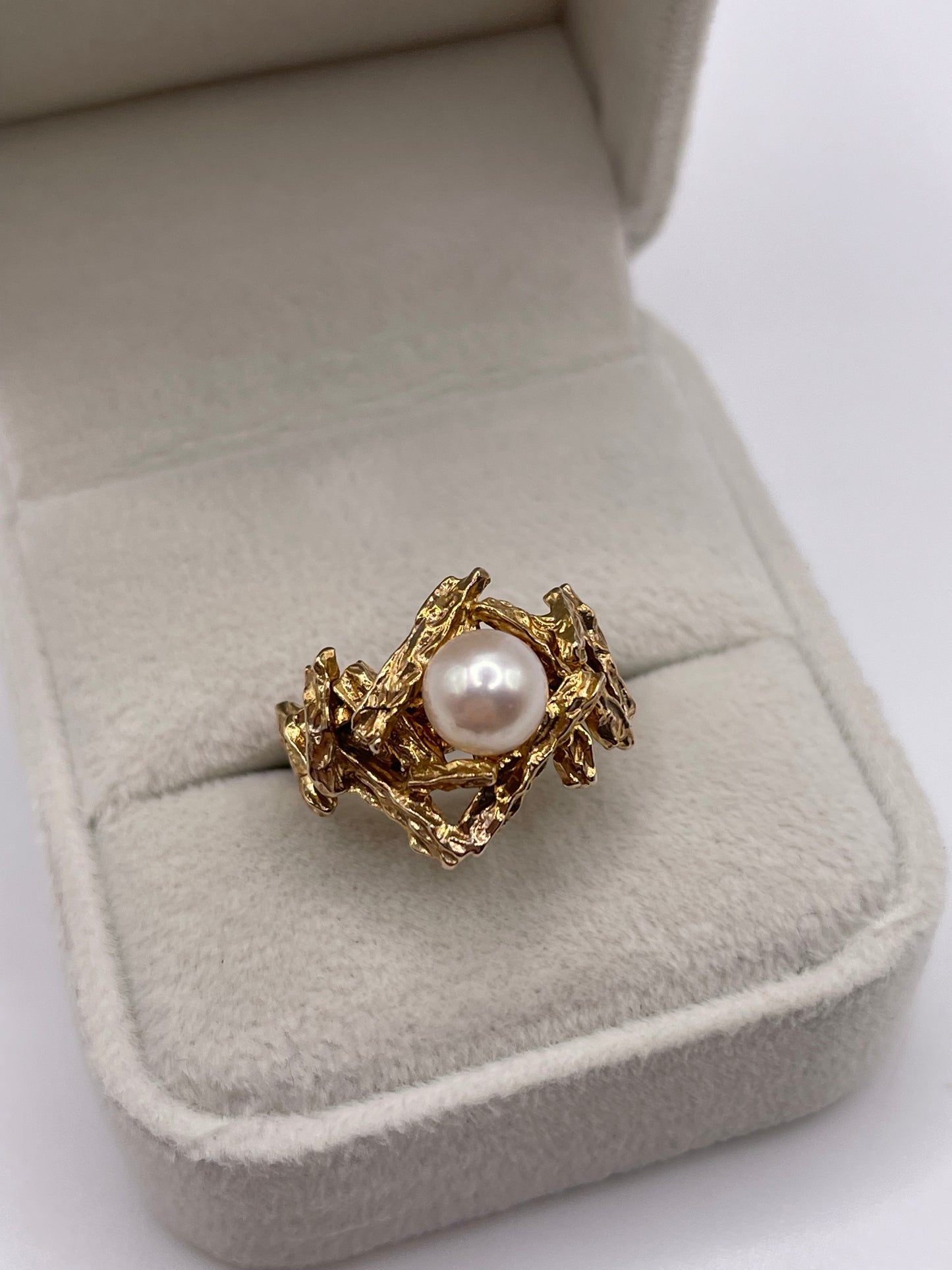 9ct gold pearl ring