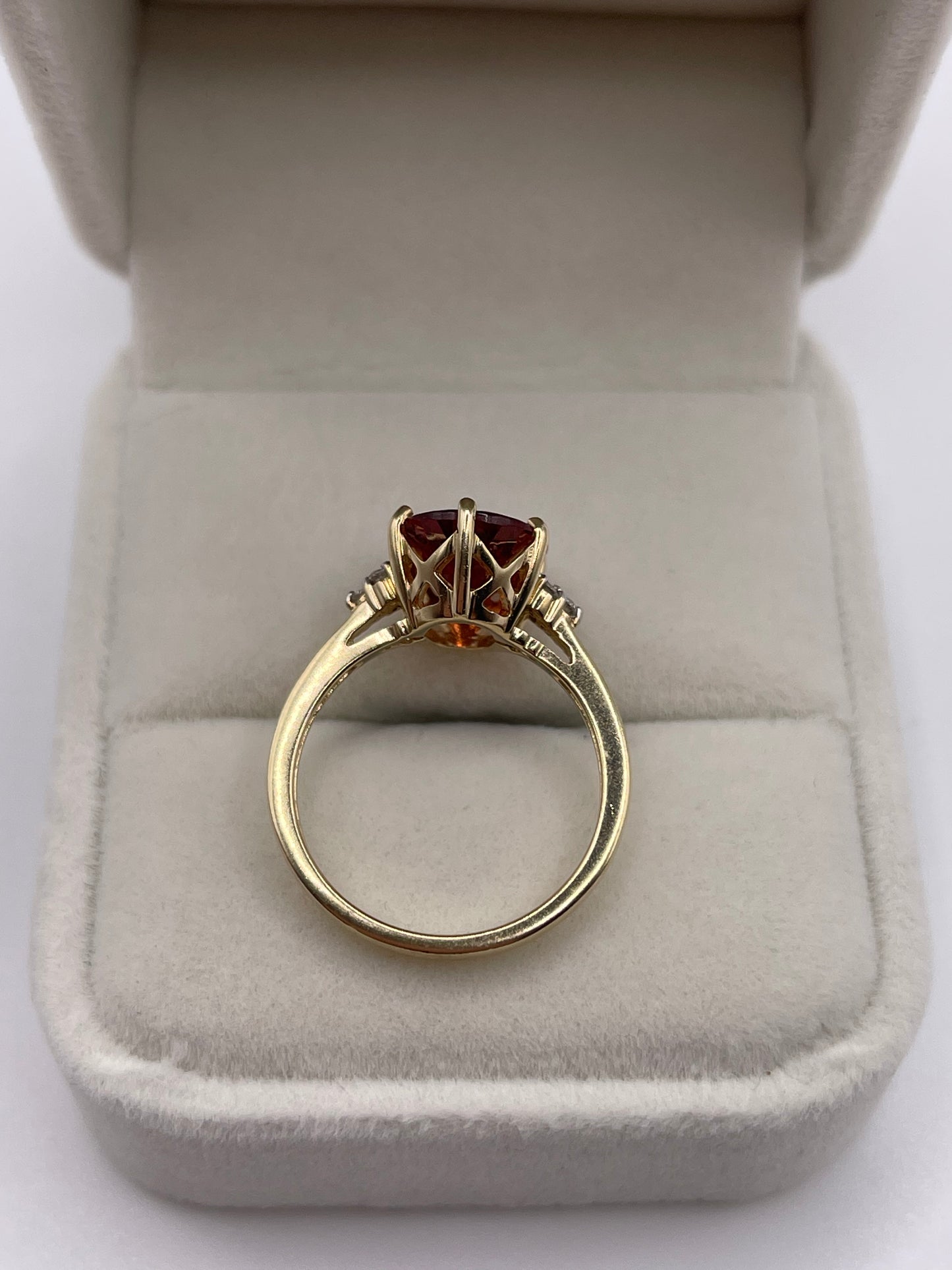9ct gold quartz and diamond ring
