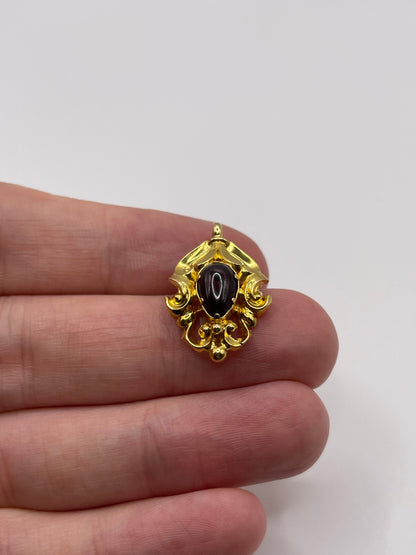 Antique 15ct gold garnet pendant