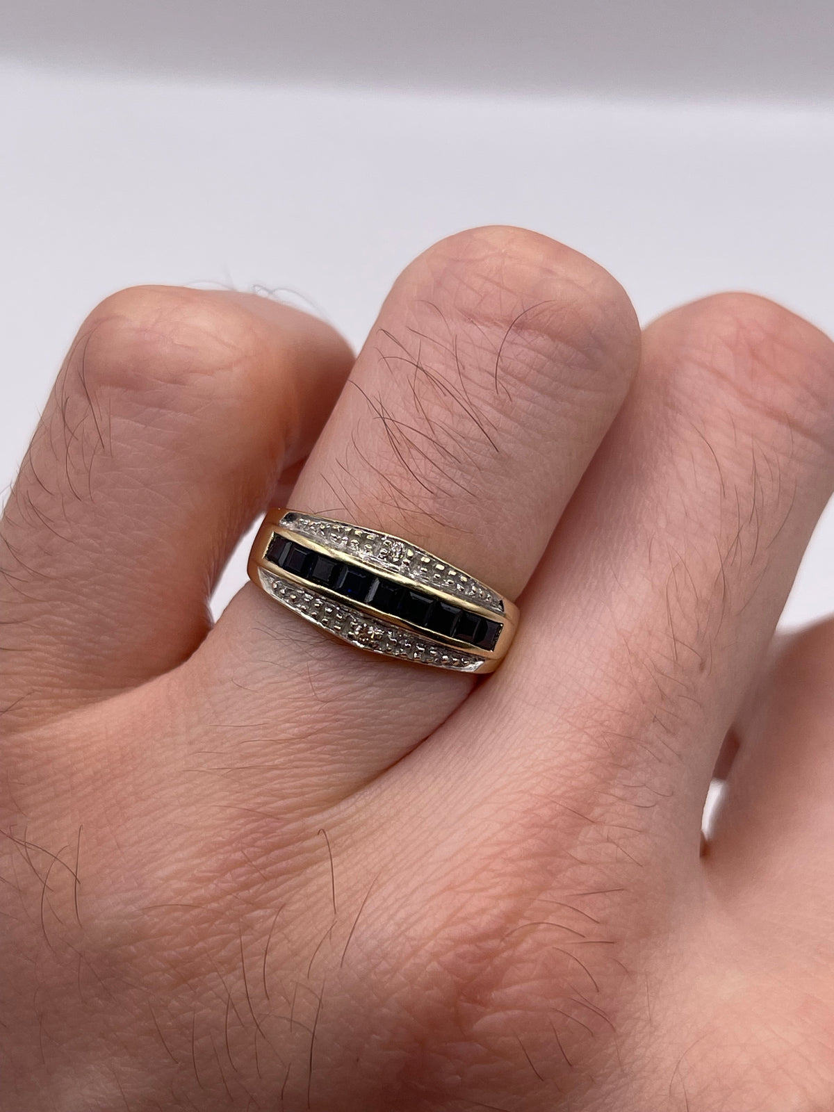 9ct gold sapphire and diamond ring