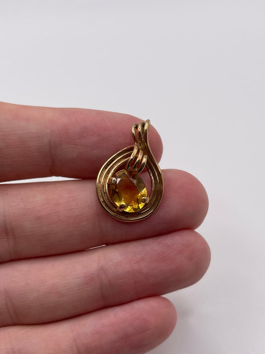 9ct gold citrine pendant