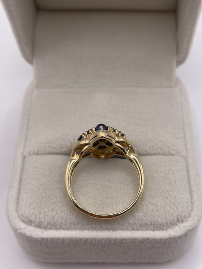 9ct gold cabochon sapphire and diamons ring