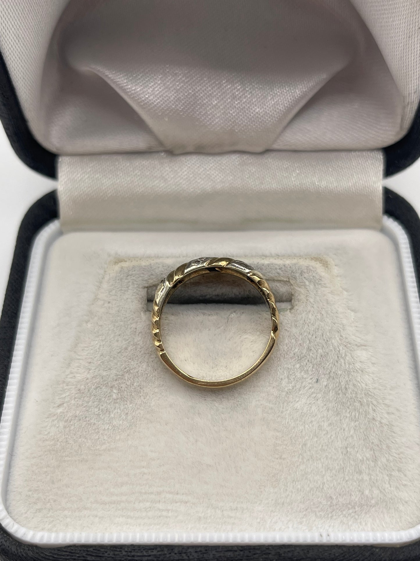 9ct gold diamond ring