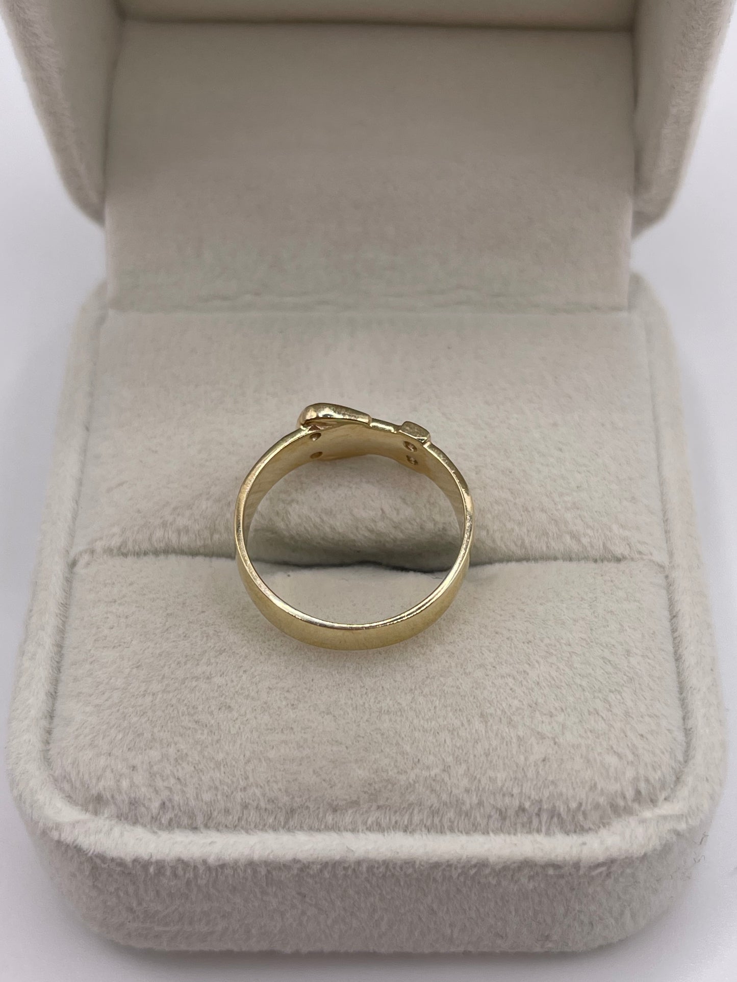 9ct gold cz buckle ring
