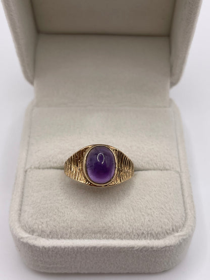 9ct gold cabochon amethyst ring