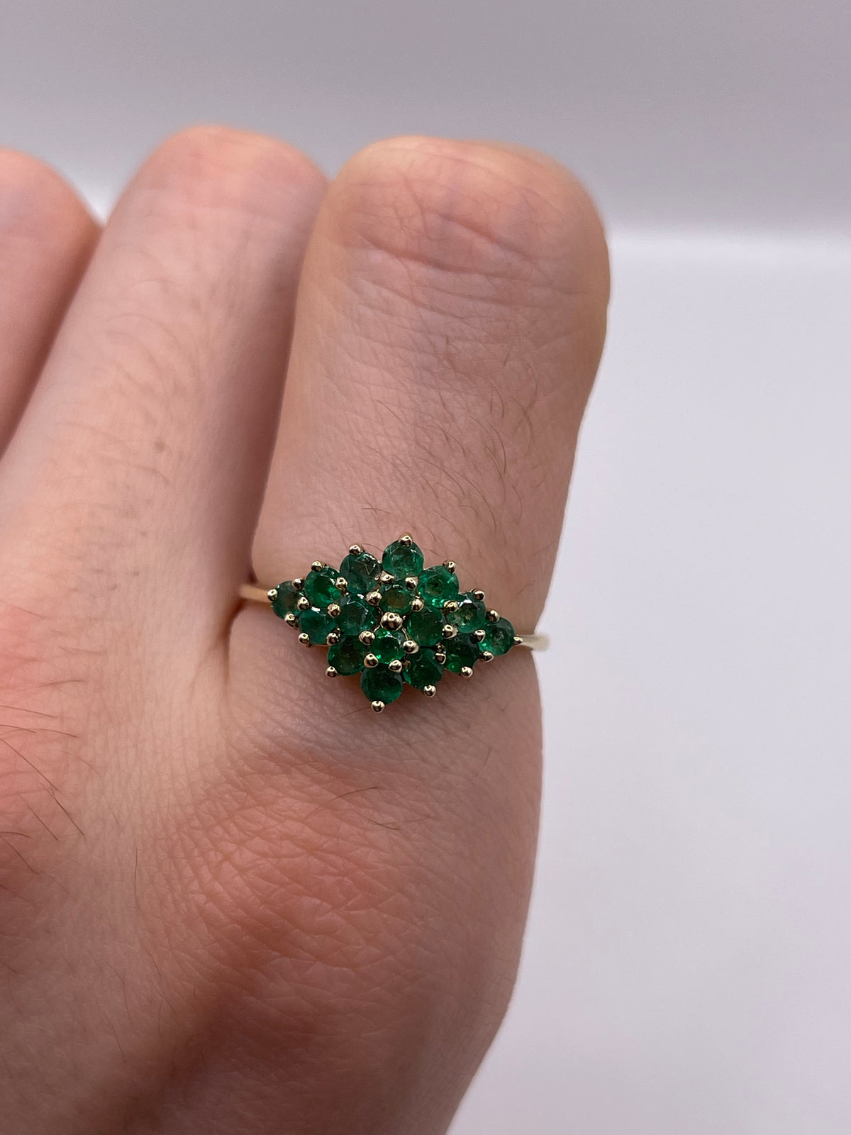 9ct gold emerald cluster ring