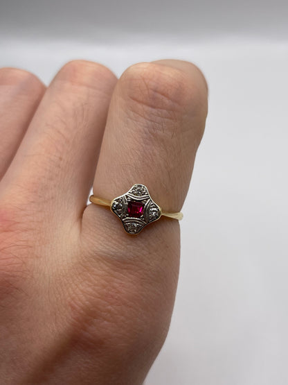 18ct gold ruby and diamond ring