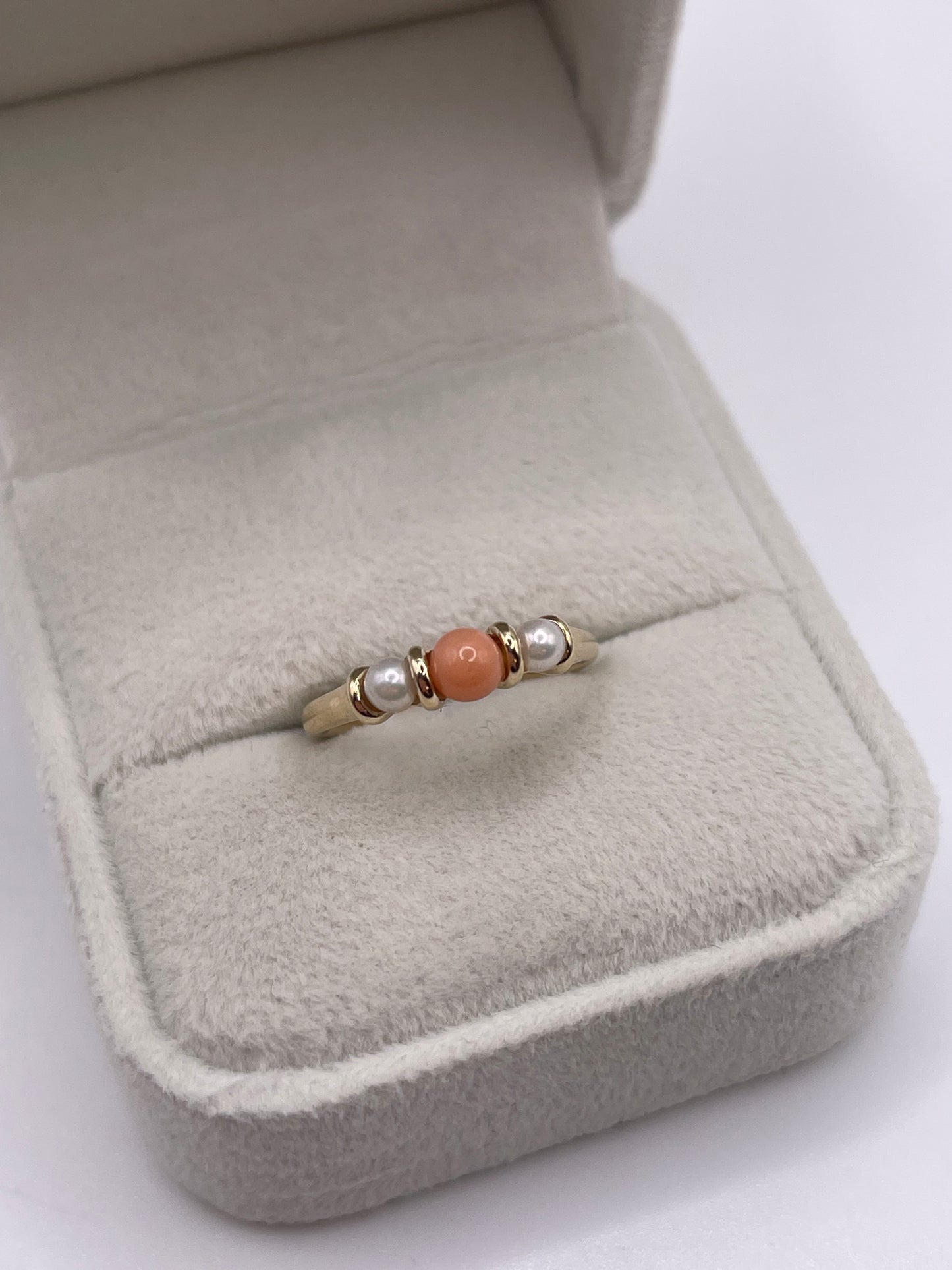 9ct gold coral and pearl ring