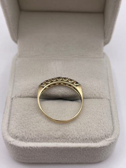 9ct gold garnet ring