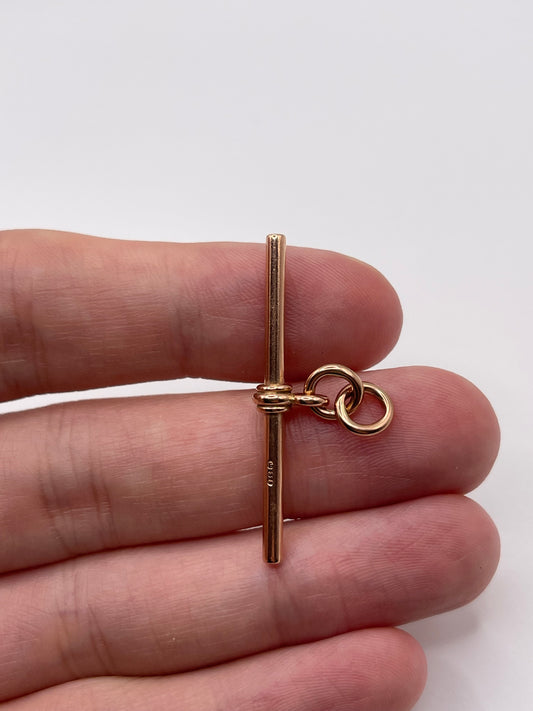 9ct rose gold T bar pendant