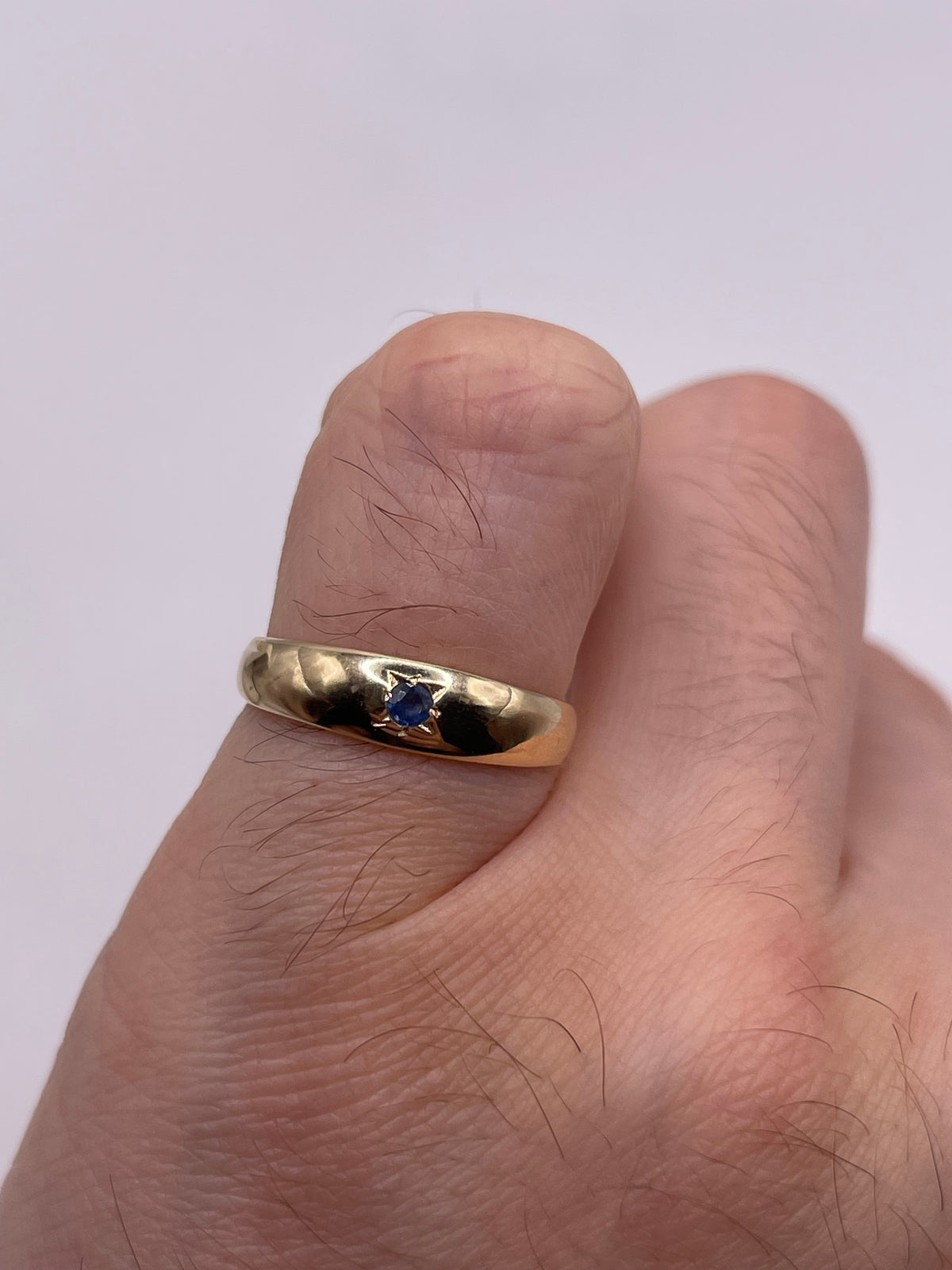 9ct gold sapphire gypsy ring