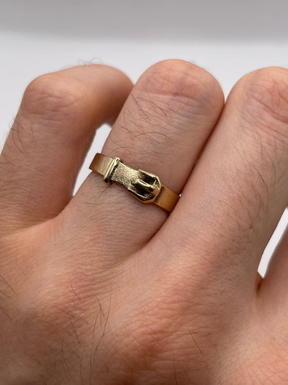 9ct gold buckle ring