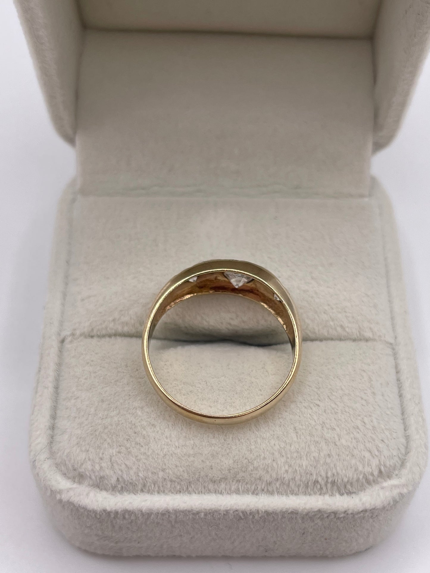 9ct gold cz gypsy ring