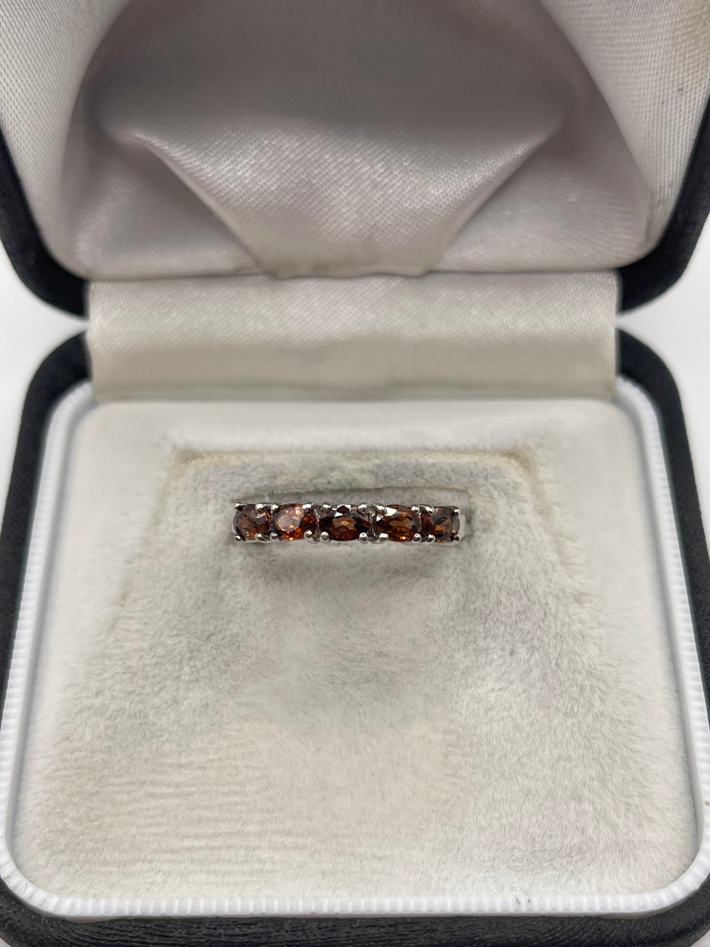 9ct white gold tourmaline ring