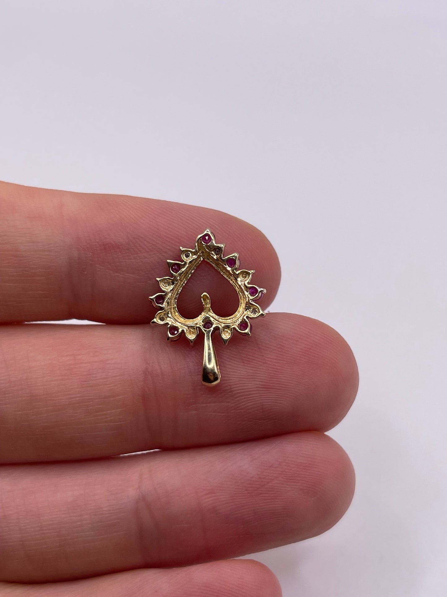 9ct gold ruby and diamond heart pendant