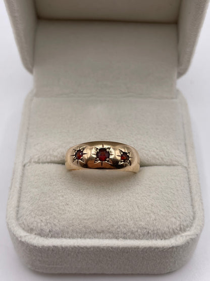 9ct gold garnet gypsy ring