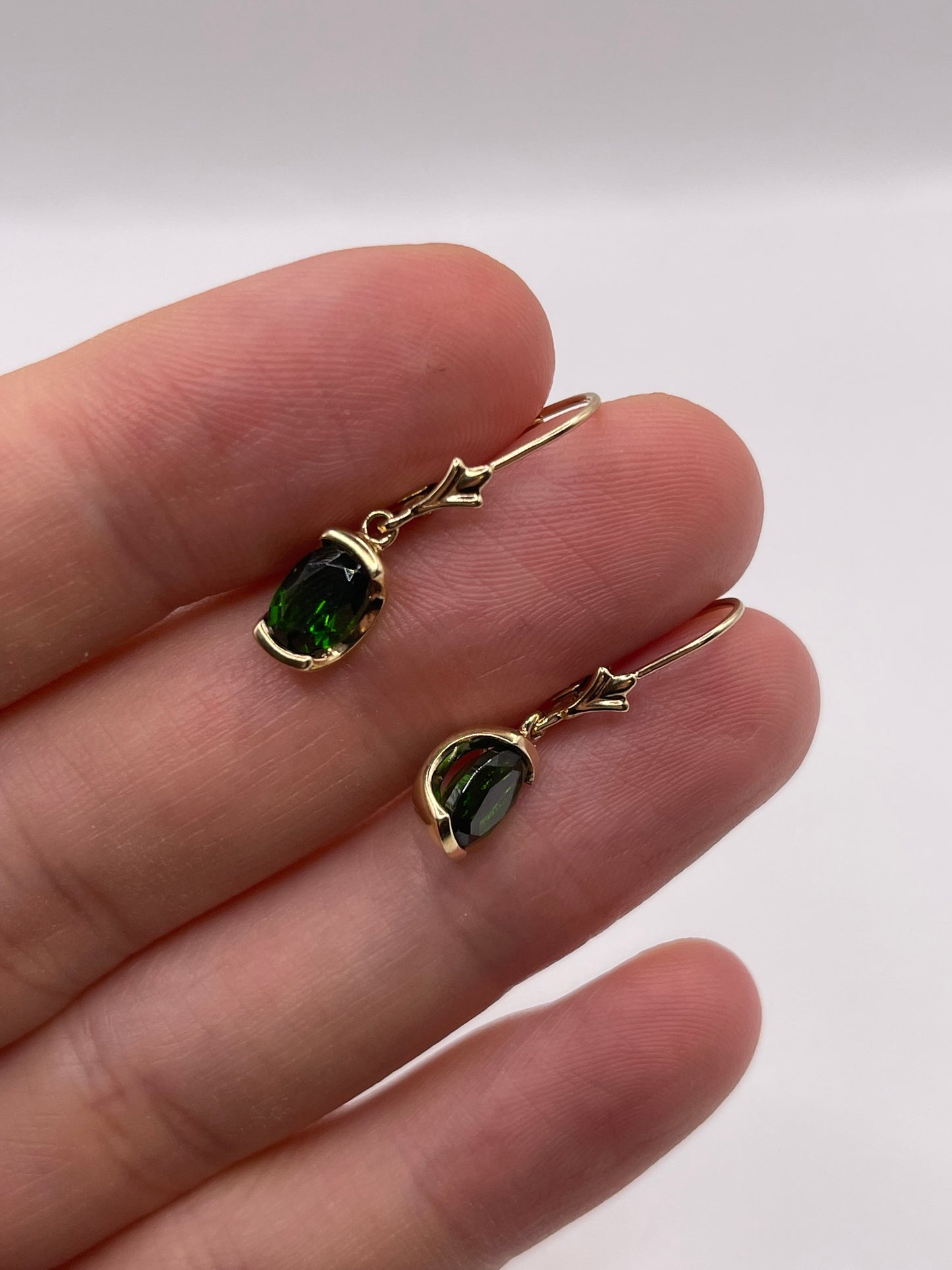 9ct gold diopside earrings