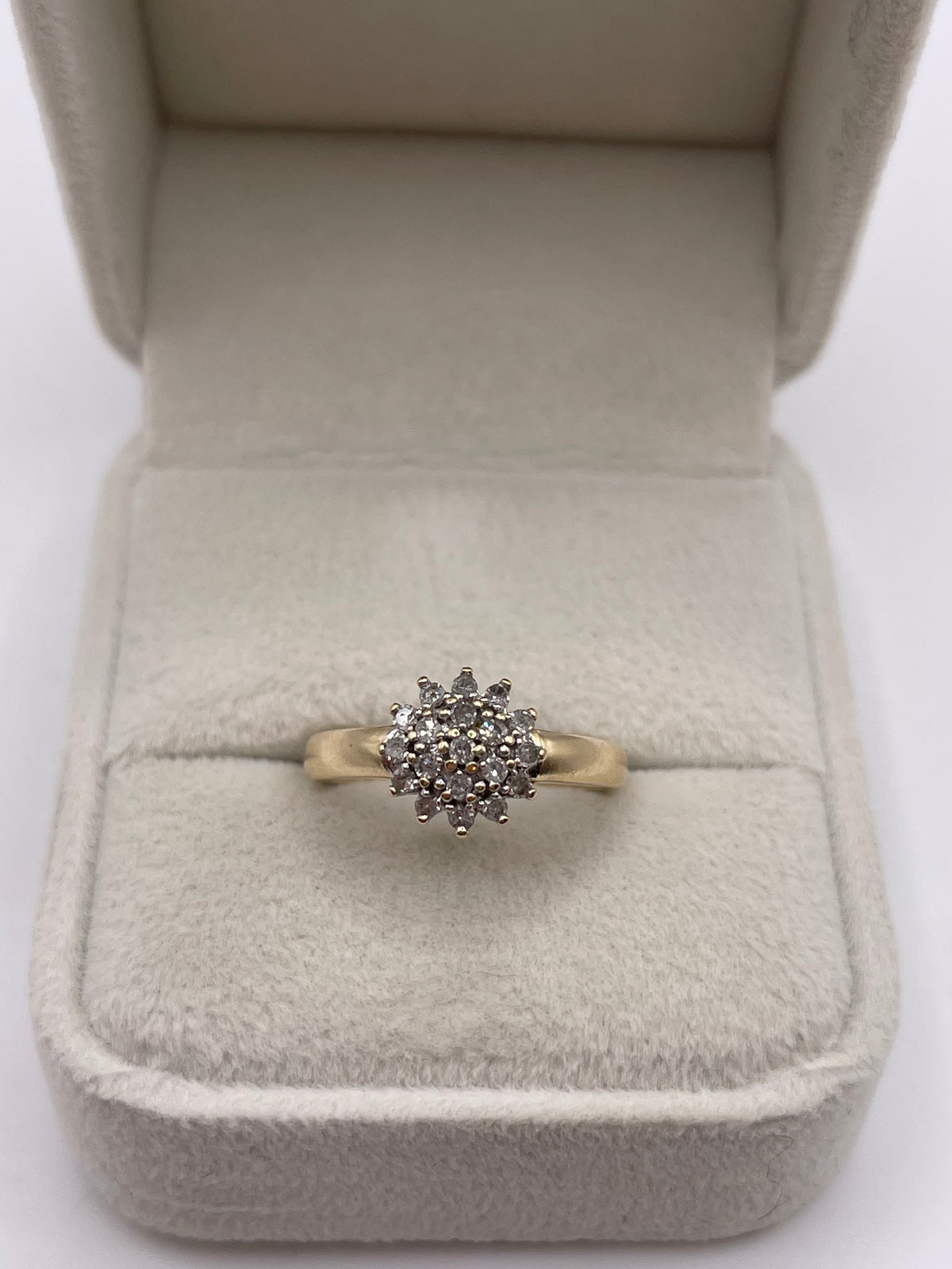 9ct gold diamond cluster ring