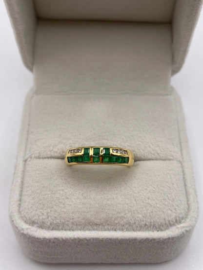 18ct gold emerald and diamond ring