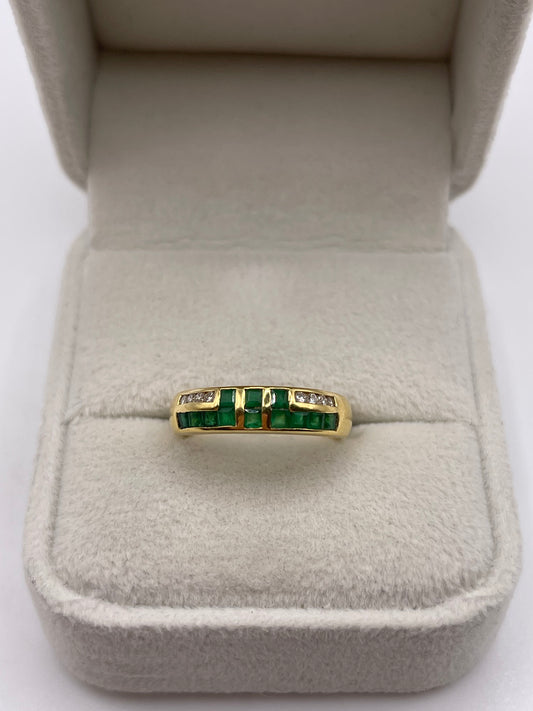 18ct gold emerald and diamond ring